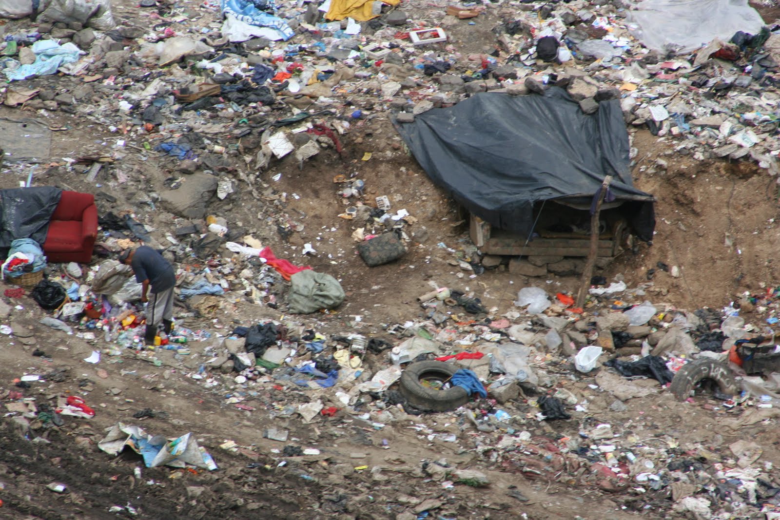 People who live in the dump
